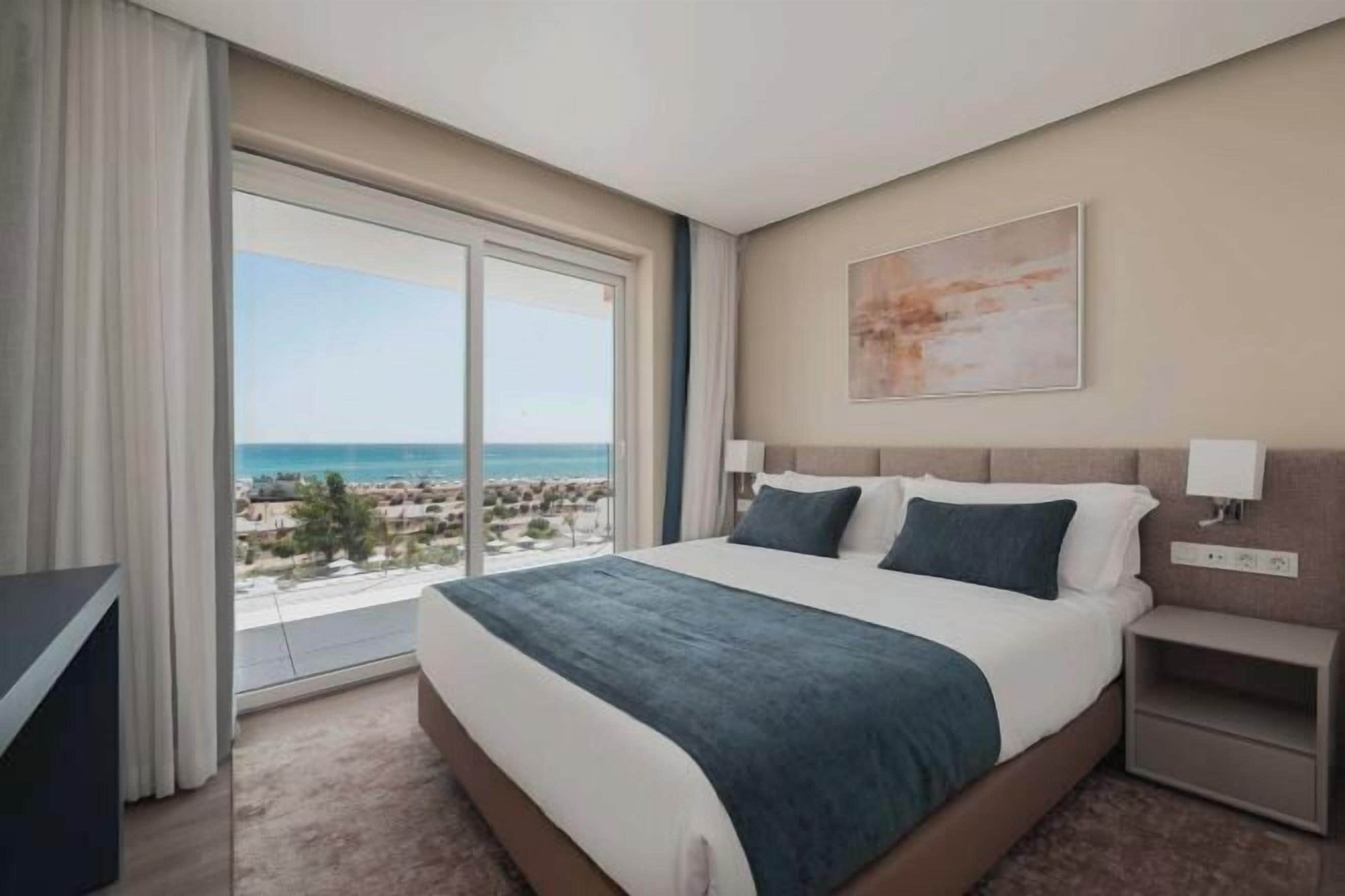 房內夾萬、遮光窗簾/窗簾、熨斗/熨衫板、免費 Wi-Fi