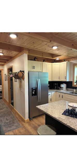 Interior - Cabin with Boat Parking 1 mile to Dale Hollow State Park Marina, Fire-Pit & Golf (Burkesville)