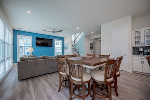 Dining - Ocean View Beach Club, Sleeps 12, 4 Bed, 4 full bath, Clubhouse Access, Low Fees (Clarksville)