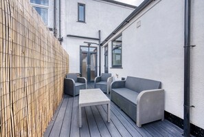 Terrace/patio - Stylish 4-BR House with Parking, Central location (Farnworth)