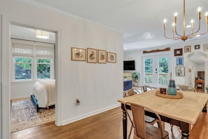 2 chambres, fer et planche Ă repasser, Wi-Fi gratuit, draps fournis