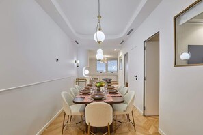 Dining - Apartment with AC Saint-Germain des Près / Rennes (Paris)