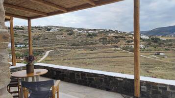 Stone Studio Ammos with Panoramic View | Terrace/patio