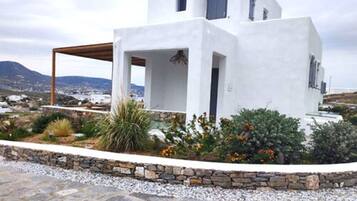 Maisonette Anemos with Panoramic View | Individually furnished, soundproofing, iron/ironing board, free WiFi