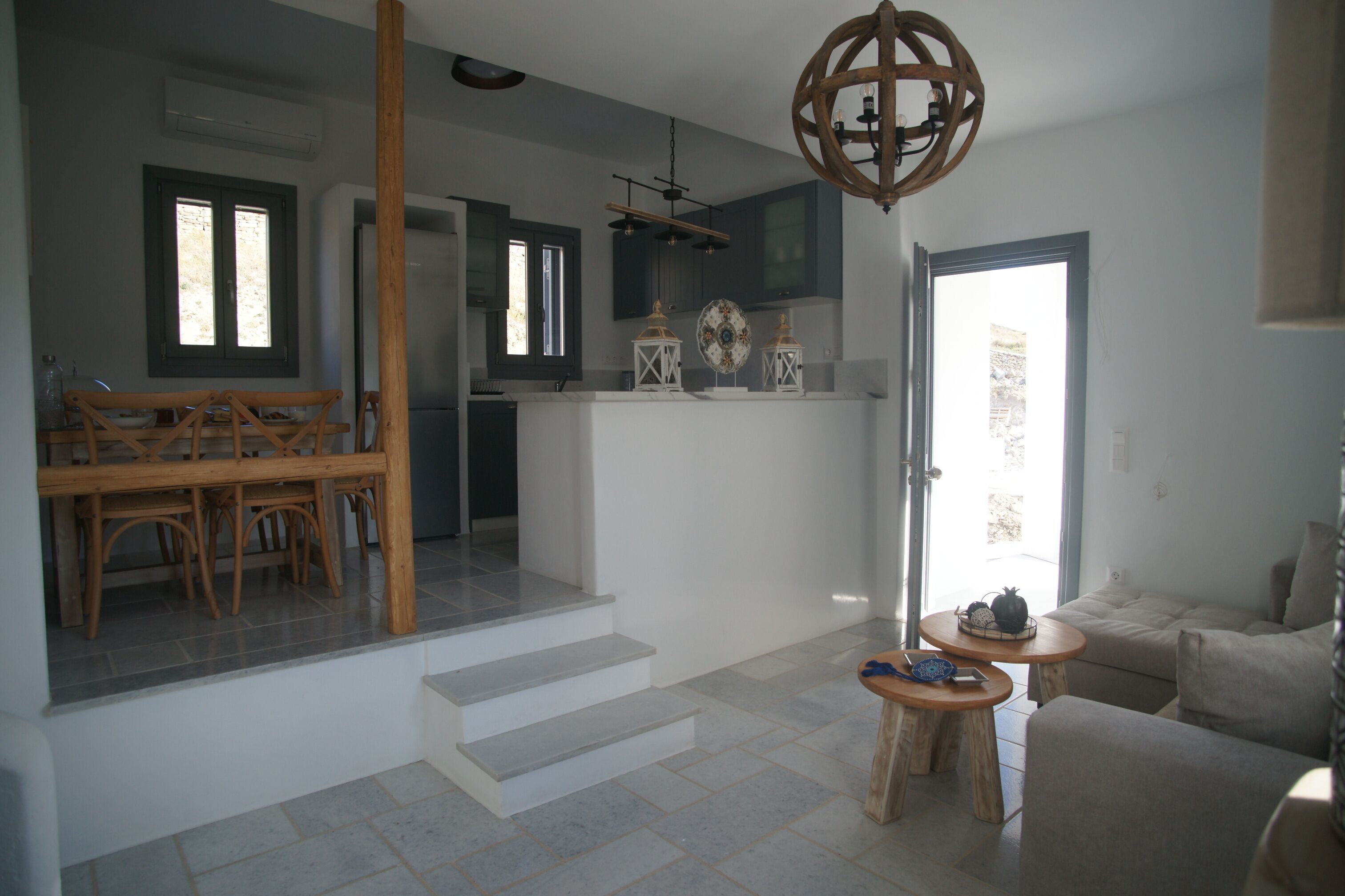 Maisonette Anemos with Panoramic View | Eget kjøkken | Minikjøleskap, mikrobølgeovn på fellesområdet og kokeplater