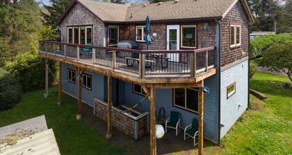 Casual Netarts Beach & Bay Hideaway, Tillamook, OR