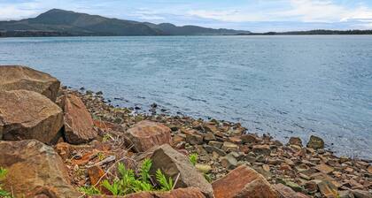 Casual Netarts Beach & Bay Hideaway, Tillamook, OR