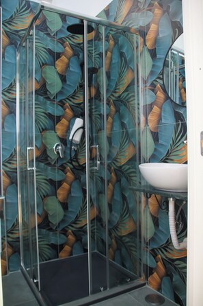Bathroom - VPM room's central train station (Naples)