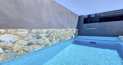 Villa with pool, jacuzzi and roof terrace