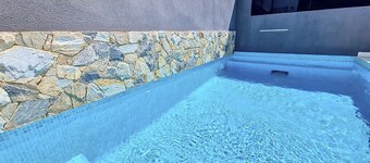 Villa mit Pool, Whirlpool und Dachterrasse