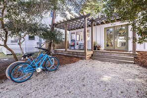 Terrace/patio - South of 30A - Walk to Beach - Bikes Included! (Santa Rosa Beach)