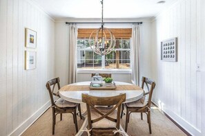 Dining - South of 30A - Walk to Beach - Bikes Included! (Santa Rosa Beach)