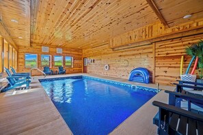 Innenpool, beheizter Pool