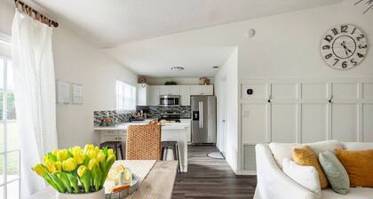 Cozy 3BR Home Near Beaches | Private Yard & Family Friendly