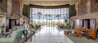 Million Dollar Views at the Penthouse Suite and the Best of Resort Living!