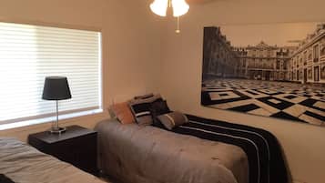 2 bedrooms, iron/ironing board, WiFi, bed sheets