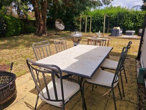 屋外ダイニングエリア