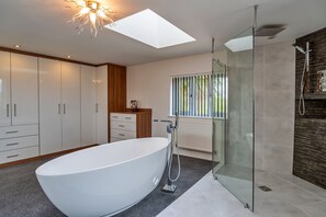 Shower, towels