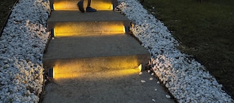 Villa Vesta-Newly renovated and furnished, Pet friendly, hot tub Lake Retreat