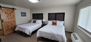 Double Room, Mountain View | Premium bedding, pillowtop beds, desk, laptop workspace - Eagle River Lodge (Eagle River)