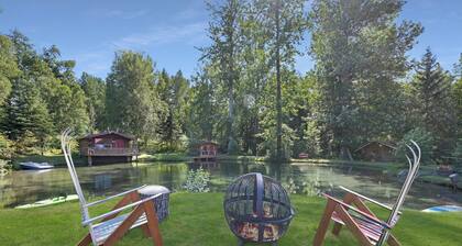 Trapper Dan's Cabin -a sweet little cabin directly on the pond in Hope, Alaska