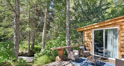 Bowman's Cabin - a private cabin in Hope, Alaska right on Bear Creek