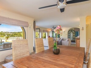 Dining - Villa Las Viñas with swimming pool & stunning view (Teulada)