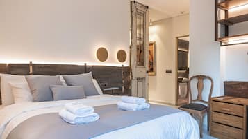 1 Schlafzimmer, Schreibtisch, Bügeleisen/Bügelbrett, Reisekinderbett