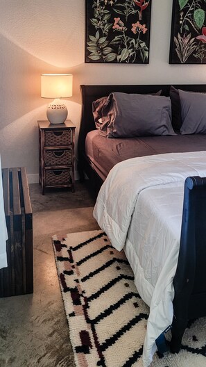 5 habitaciones, escritorio, wifi gratis y ropa de cama