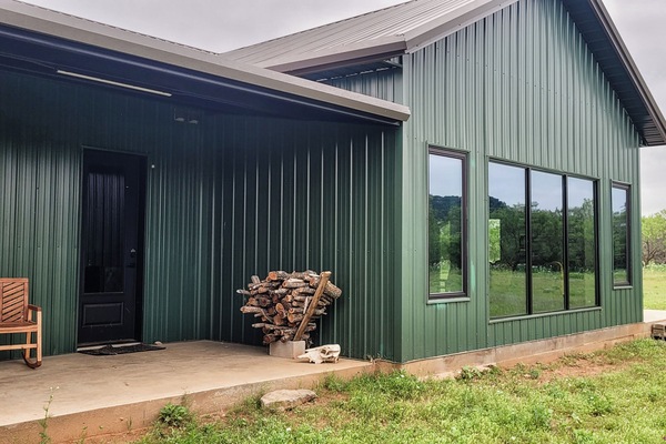 Private ranch setting with space, quiet, and room to spread out.