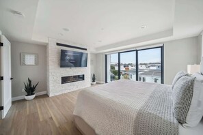 5 bedrooms, WiFi, bed sheets