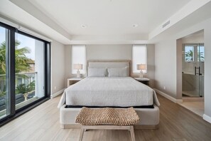 5 bedrooms, WiFi, bed sheets