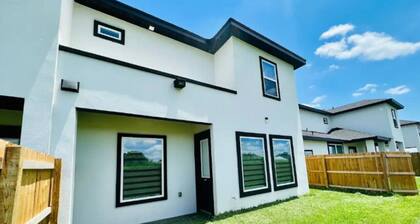 Quinta Real Townhomes - 4909