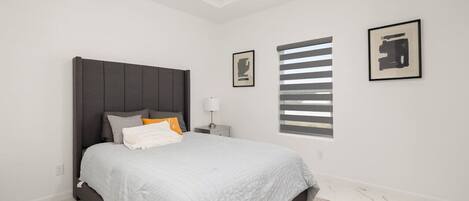 3 chambres, bureau, Wi-Fi, draps fournis