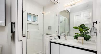 Quinta Real Townhomes - 4909