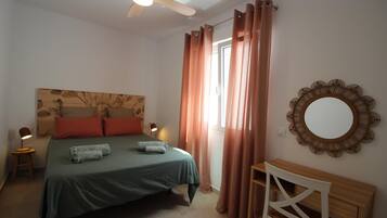 3 bedrooms, WiFi, bed sheets