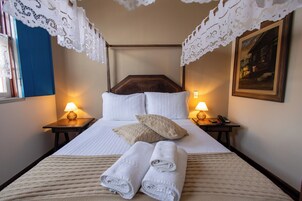 Quarto casal superior | Individualmente decorados, individualmente mobiliados, Wi-Fi de cortesia