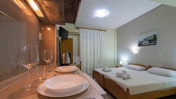 1 Schlafzimmer, Schreibtisch, WLAN, Bettwäsche