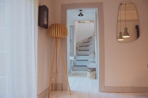 Interior - Family Home in the Riverside Douro Paddle Haven - Douro Bay House (Ribadouro)