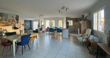 Villa Clemati, 140m2, climatisation, piscine 11m /5, 4 chambres, plage à 4 km