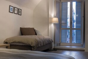 2 slaapkamers, een strijkplank/strijkijzer, wifi, beddengoed