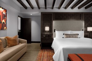 Suite (Master Parroquia) | Seprai premium, selimut bulu angsa, minibar, dan brankas