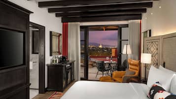 Luxe beddengoed, een minibar, een kluis op de kamer, een laptopwerkplek