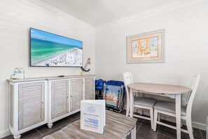 Interior - One Bed/ One Bath Condo- Step From Siesta Key Beach with Pool On Property! (Siesta Key)