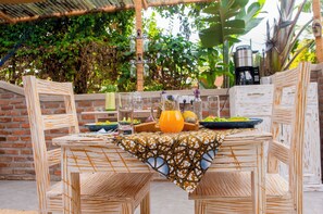 Free daily local cuisine breakfast  - Little birds paradise (Cyuve)