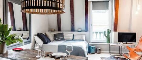 1 chambre, coffres-forts dans les chambres, fer et planche à repasser