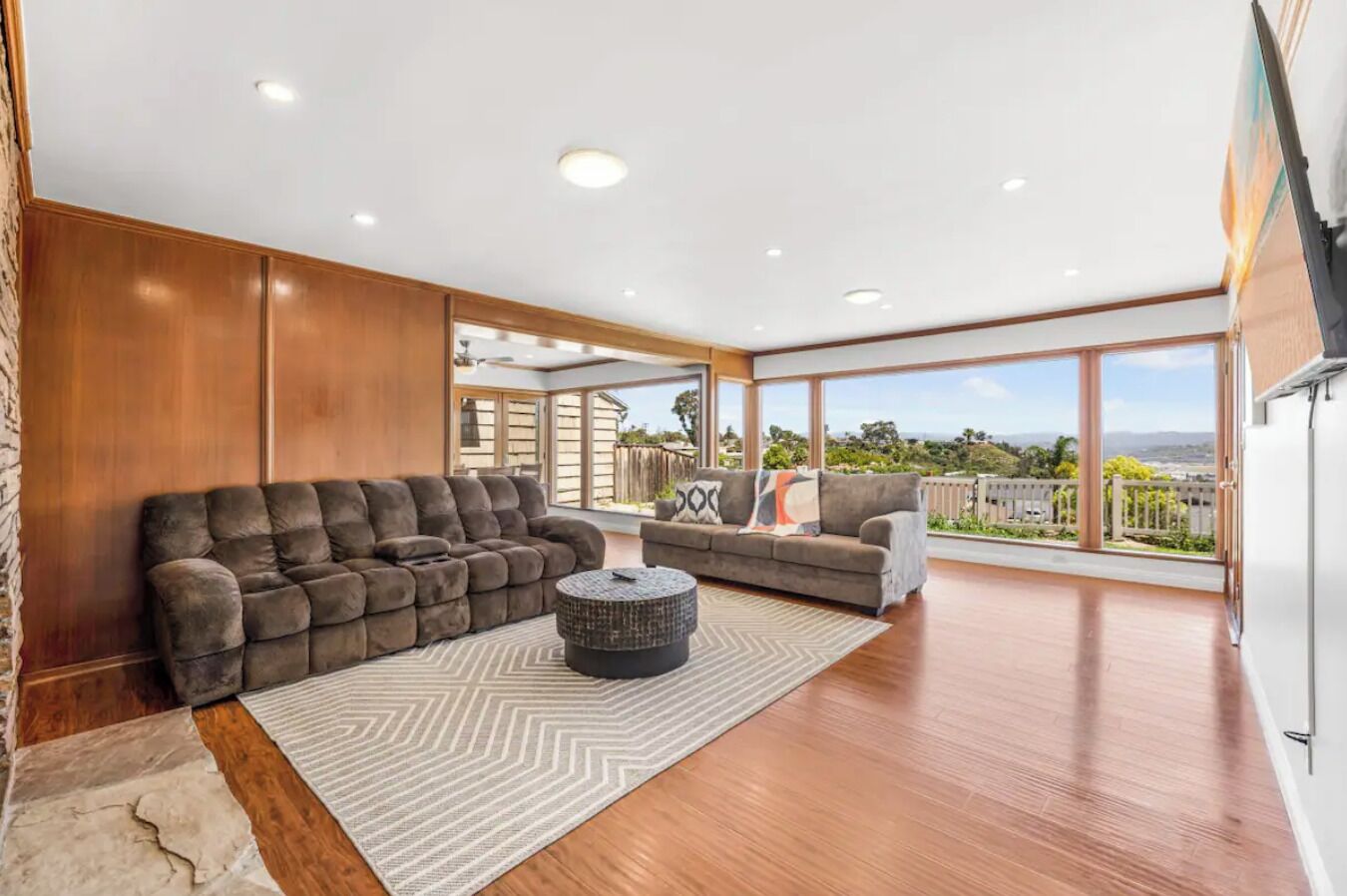 Spacious Home with Large Yard and Mountain Views