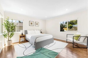 4 bedrooms, desk, iron/ironing board, travel cot