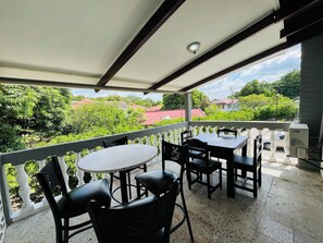 Terrace/patio - WE Hotel - La Lima (La Lima)