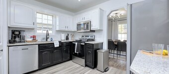 Cozy Family-Sized Home Minutes to Ft Moore and Downtown Columbus